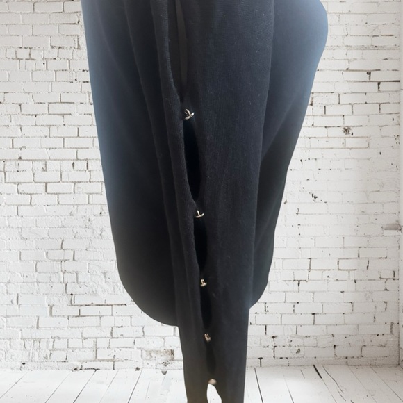 Faith & Zoe Knit Top Medium NWT Open Arm Silver Embellishment Boutique Glam - Picture 5 of 6